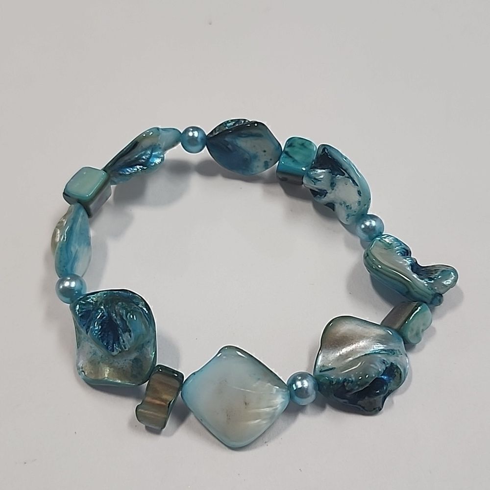 Blue Shell Nugget Stretch Bracelet